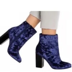 Brand new short boots